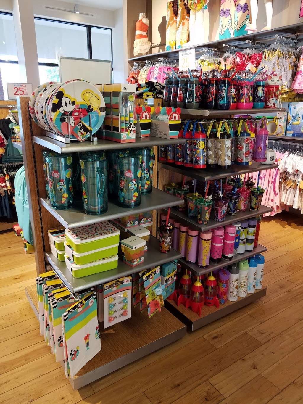 Disney Store | 35 S Willowdale Dr, Lancaster, PA 17602 | Phone: (717) 391-6717