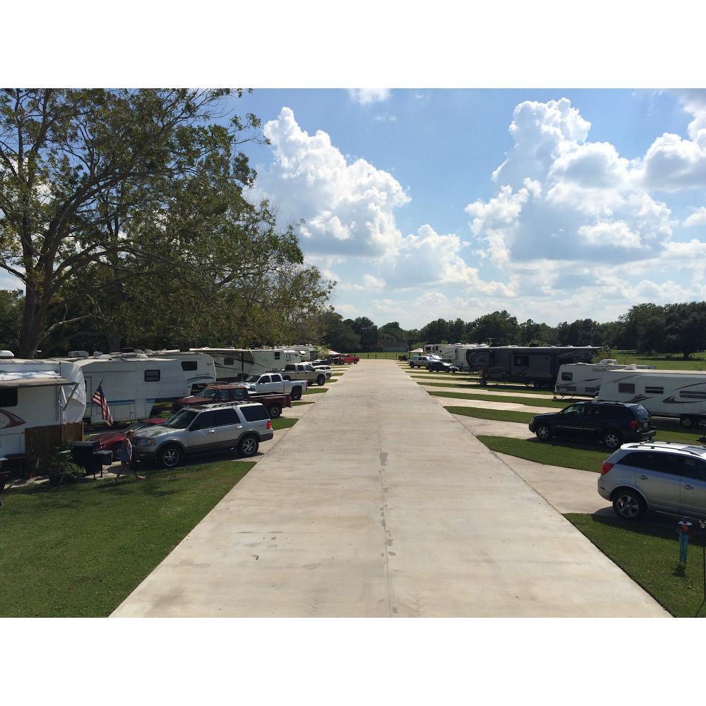 The Backyard RV Park - Sweeny/Old Ocean/Van Vleck/West Columbia/ | 1654 N Main St, Sweeny, TX 77480, USA | Phone: (979) 318-2552