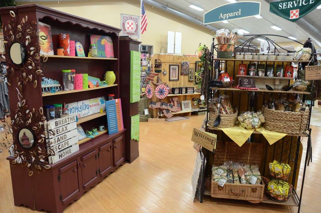 Main Street Country Store | 320 S Main St, Walworth, WI 53184, USA | Phone: (262) 275-0620