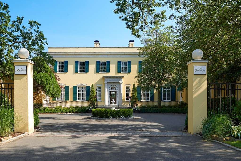 The Mansion at Oyster Bay | 1 S Woods Rd, Woodbury, NY 11797, USA | Phone: (516) 921-5707