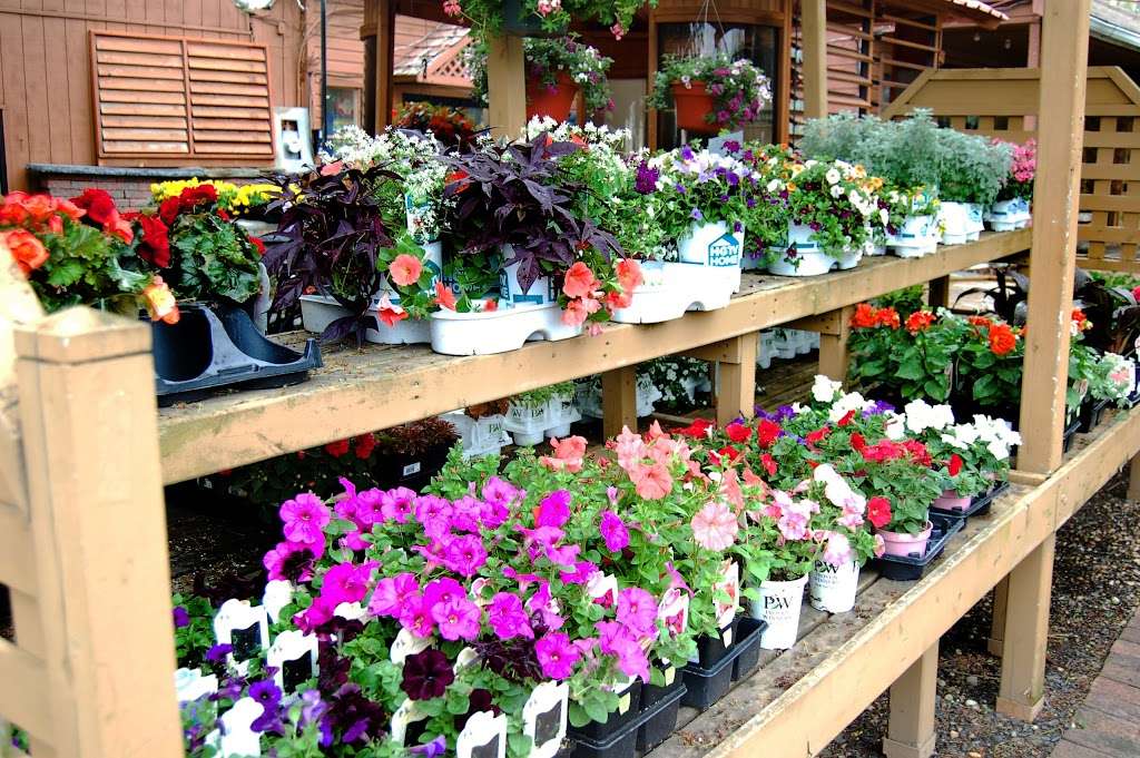 Daniels Lawn and Garden Center | 1457 Sumneytown Pike, Harleysville, PA 19438, USA | Phone: (610) 287-9144