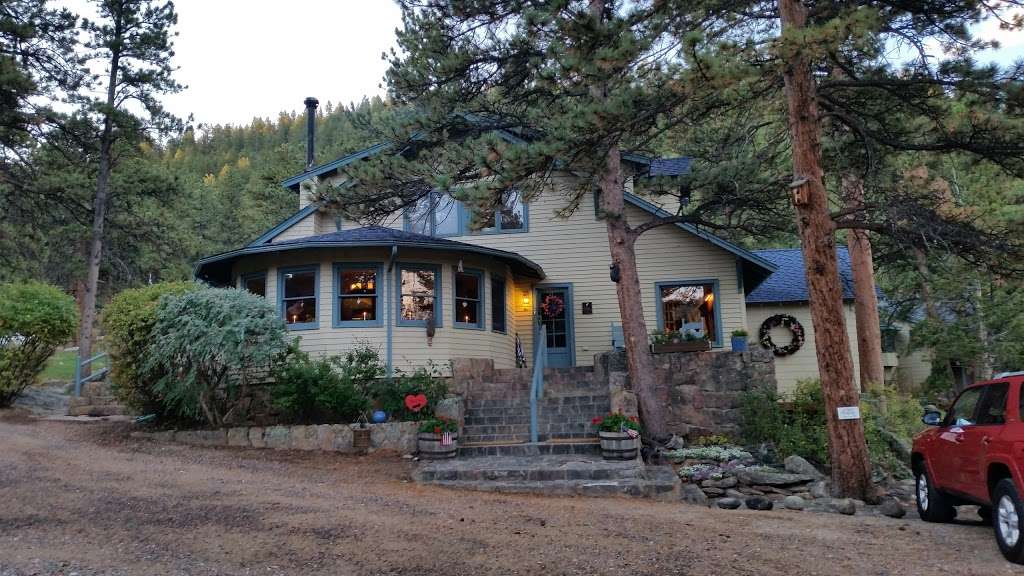 Romantic RiverSong Bed & Breakfast Inn | 1766 Lower Broadview Rd, Estes Park, CO 80517 | Phone: (970) 586-4666