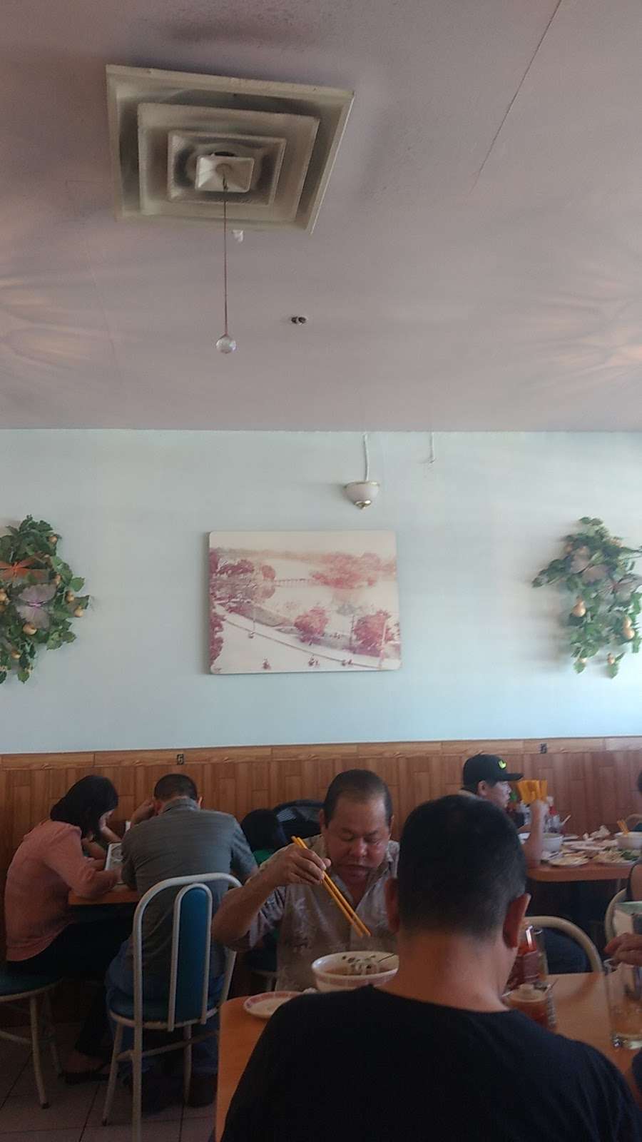 Phở 86 | 10528 W McFadden Ave, Garden Grove, CA 92843, USA | Phone: (714) 531-0512