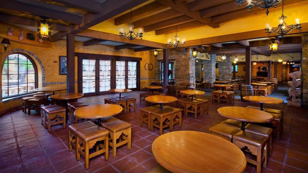 Pecos Bill Tall Tale Inn and Cafe | 1180 Seven Seas Drive Suite B, Orlando, FL 32836, USA | Phone: (407) 939-3463