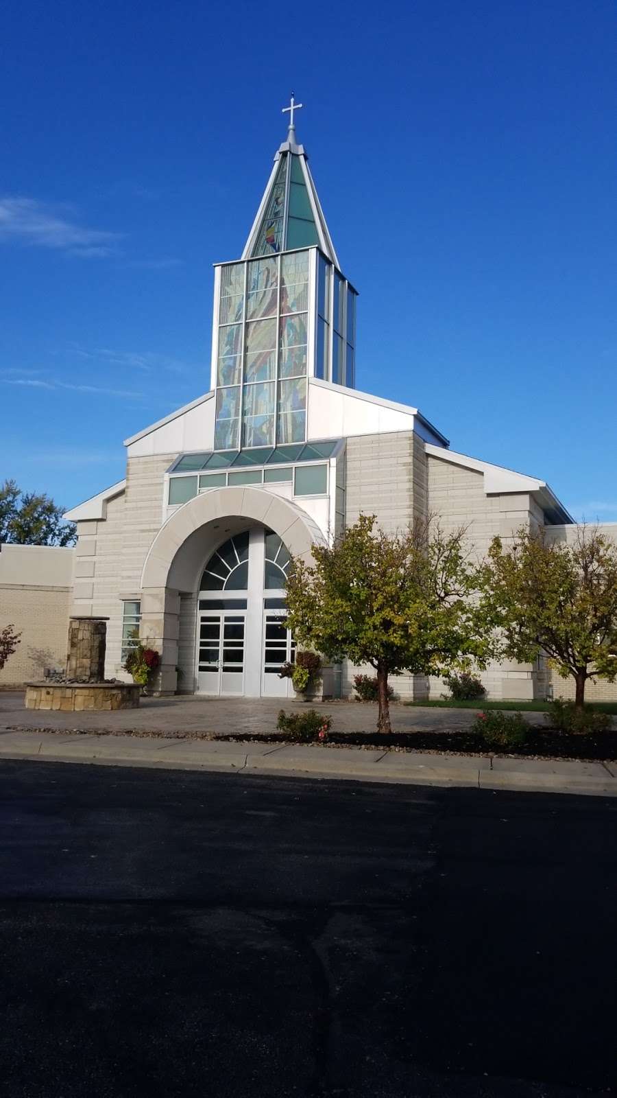 Holy Spirit Catholic Church | 1800 MO-150, Lees Summit, MO 64082, USA | Phone: (816) 537-6990