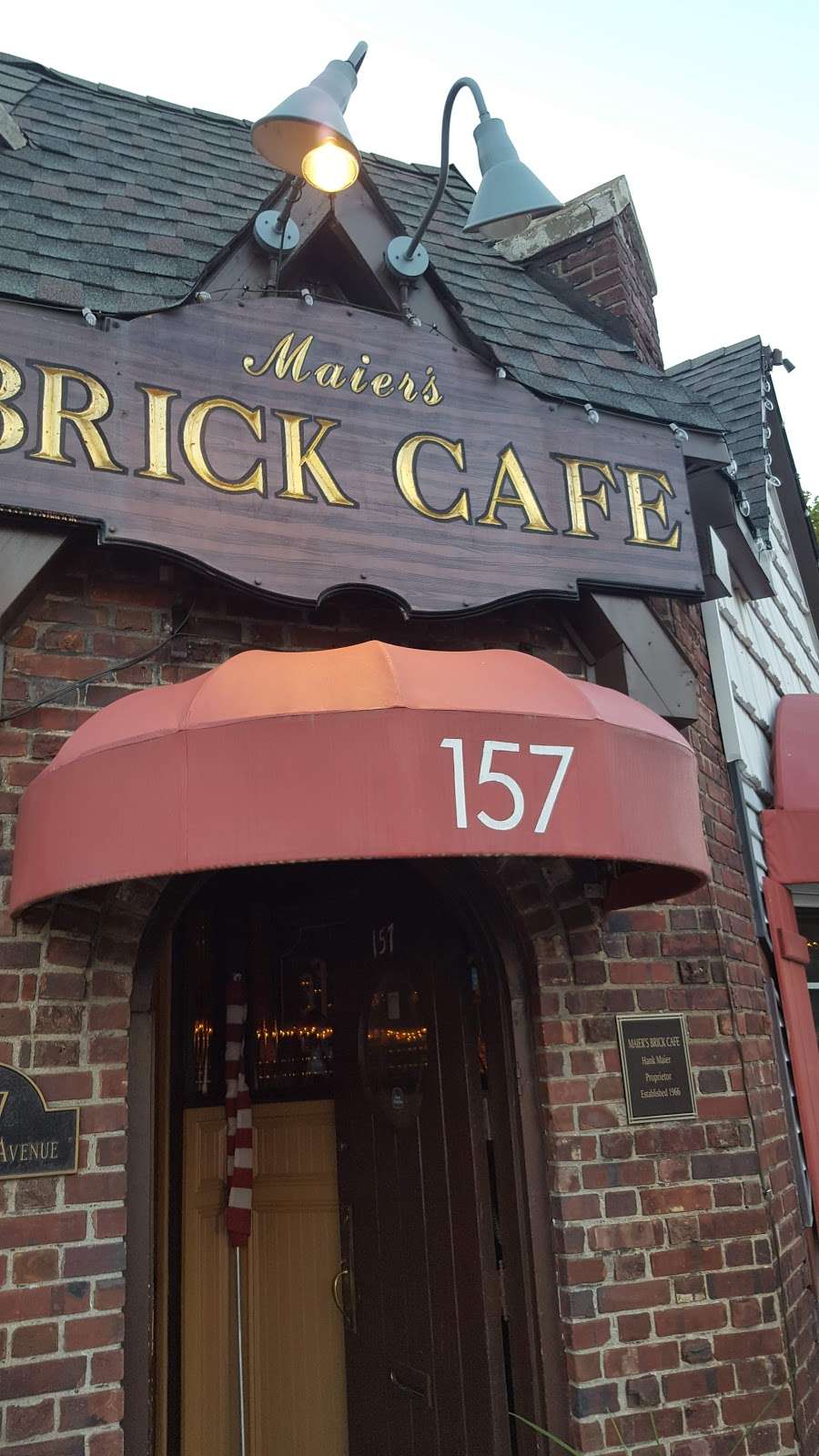 Brick Cafe | 157 Lakeview Ave, Lynbrook, NY 11563 | Phone: (516) 599-9669