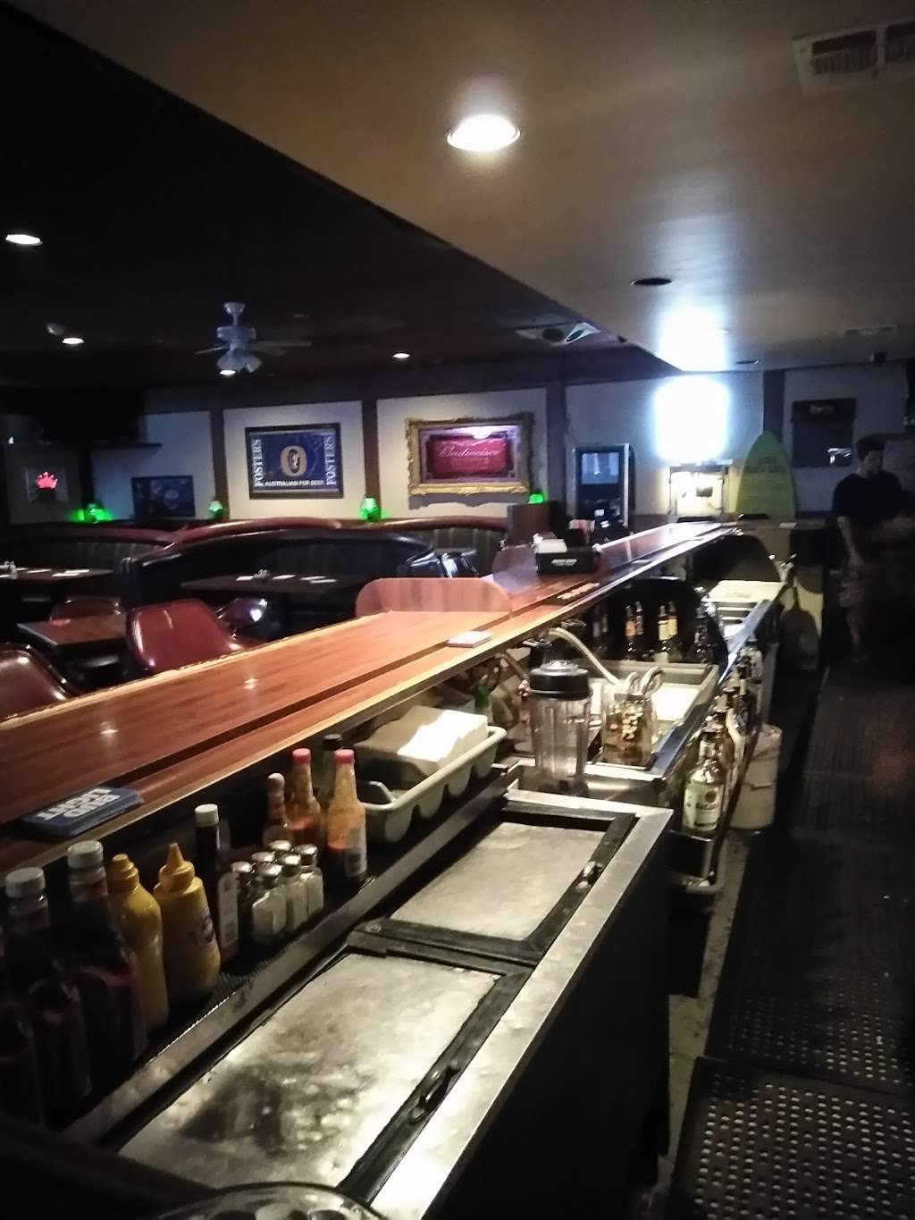 Joes Bar & Grill | 10909 Magnolia Ave, Riverside, CA 92505, USA | Phone: (951) 637-3931