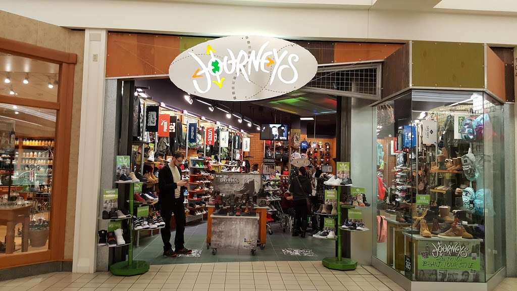 Journeys | 7501 W Cermak Rd, North Riverside, IL 60546, USA | Phone: (708) 442-9310