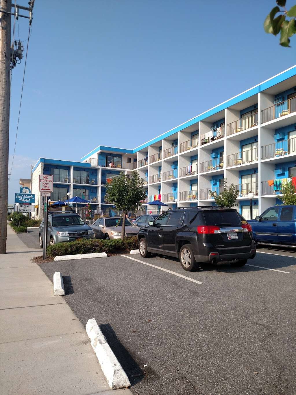 Sea Hawk Motel | 12410 Coastal Hwy, Ocean City, MD 21842, USA | Phone: (410) 250-3191