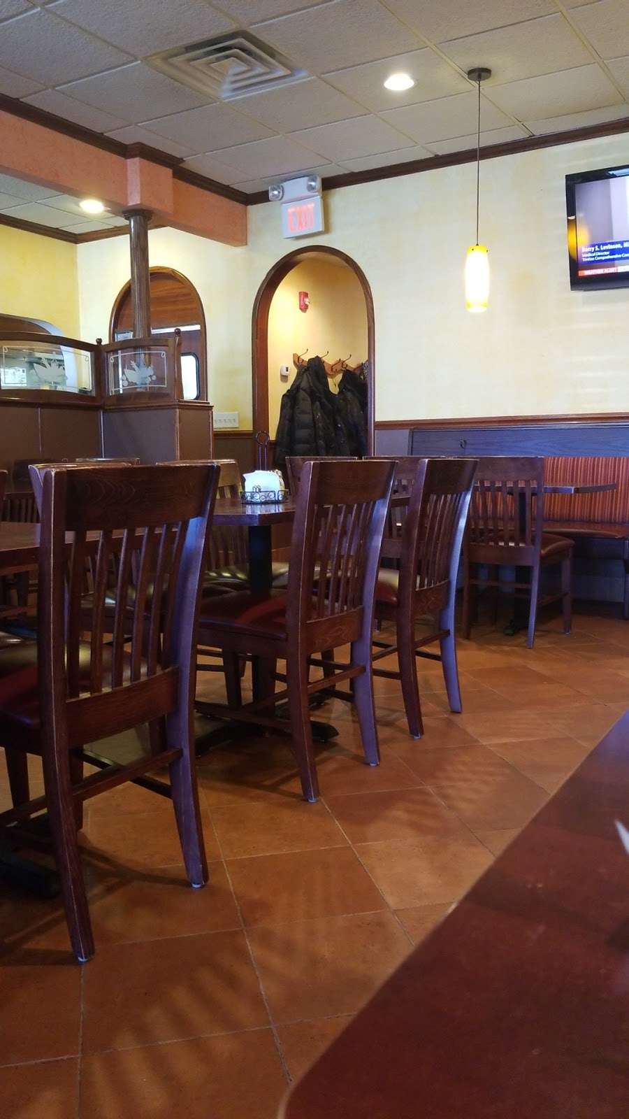 Palumbos Pizza & Restaurant | 24 Ayres Ln, Little Silver, NJ 07739, USA | Phone: (732) 842-5505