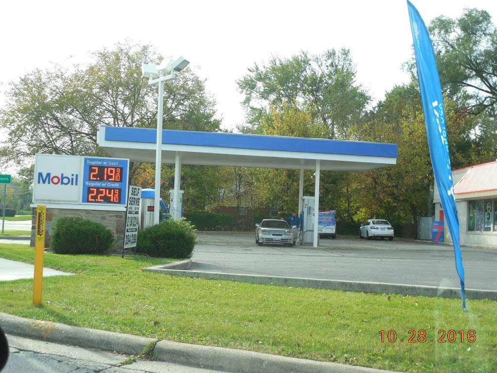 Mobil | 12100 S Ridgeland Ave, Palos Heights, IL 60463