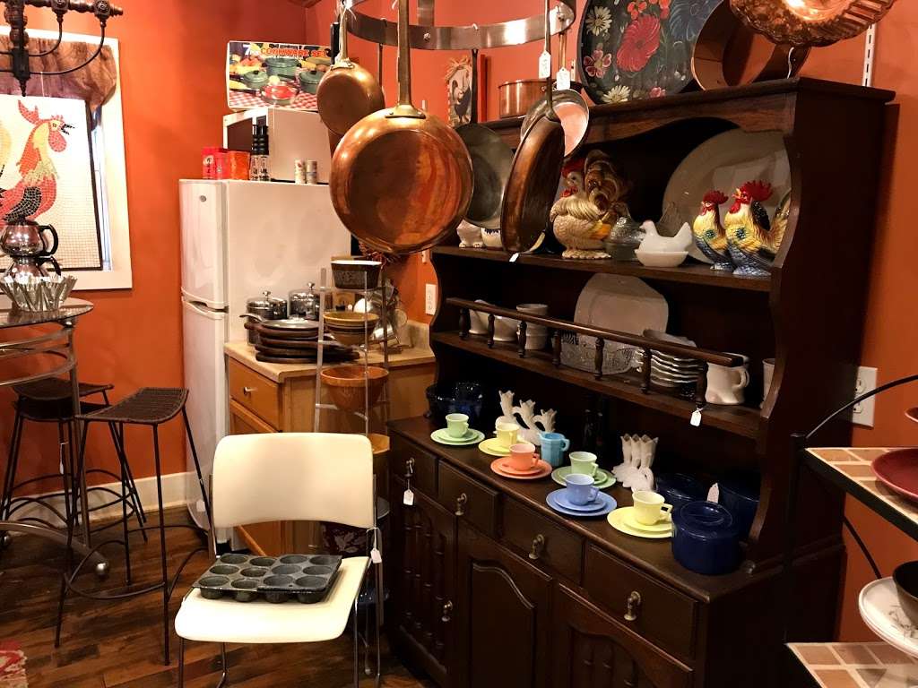 Bakery Antiques Co | 235 Main St, Benton, PA 17814, USA | Phone: (570) 925-5186