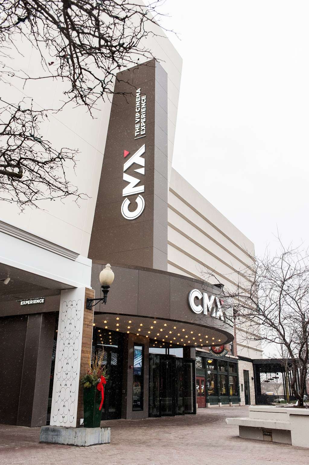 CMX CinéBistro Old Orchard | 4999 Old Orchard Shopping Center, Skokie, IL 60077, USA | Phone: (847) 805-1022