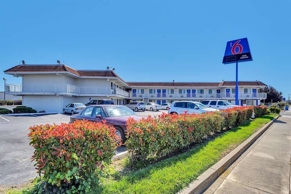 Motel 6 Vallejo - Six Flags West | 1455 Enterprise St, Vallejo, CA 94589, USA | Phone: (707) 643-7611