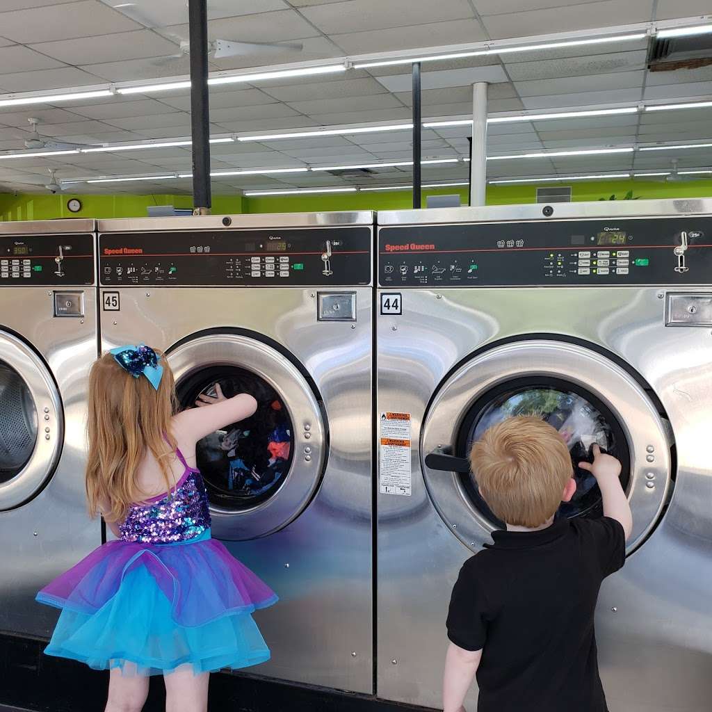 Stanleys Laundromat | 527 S Washington Hwy, Ashland, VA 23005, USA | Phone: (804) 368-0296