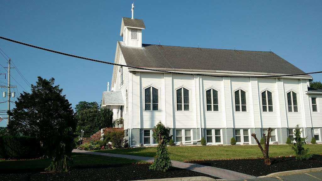 Holy Trinity Church | 100 Main St, Helmetta, NJ 08828, USA | Phone: (732) 521-0172