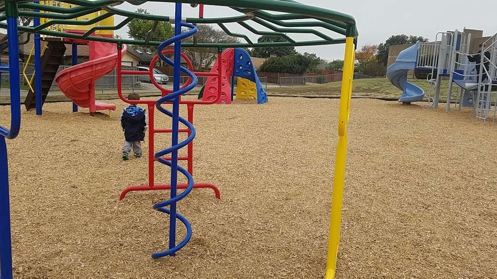 Bisby, Harold R. Park | 3114 Pinewood Dr, Garland, TX 75044, USA | Phone: (972) 205-2750