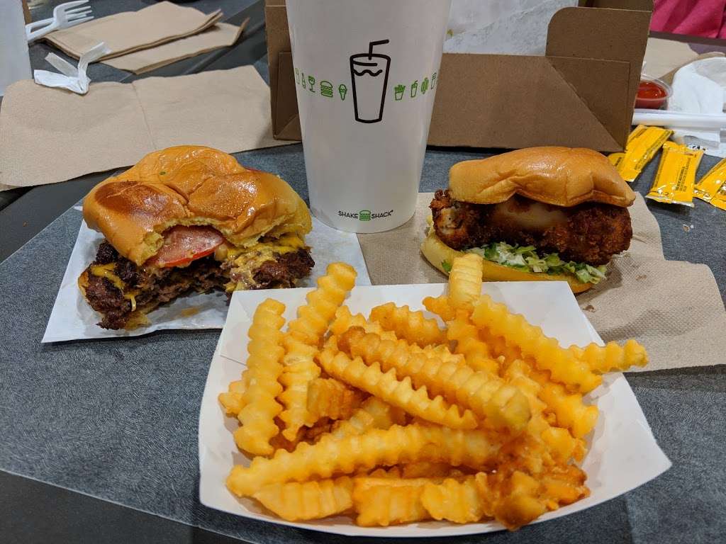 Shake Shack | Dallas/Fort Worth International Airport Terminal C Near Gate, 2400 Aviation Dr C7, Grapevine, TX 75261, USA