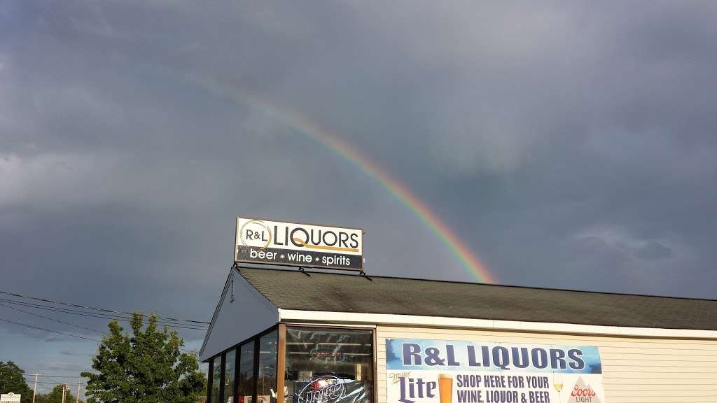R & L Liquors, Wine & Beer Package Store in Salisbury MA | 105 Elm St, Salisbury, MA 01952, USA | Phone: (978) 465-5491