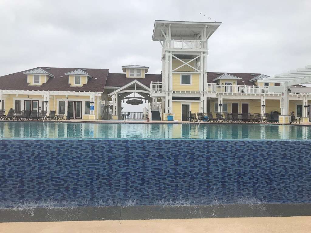 Pointe West Beach Club | 4161 Pointe W Dr, Galveston, TX 77554, USA | Phone: (409) 497-2525