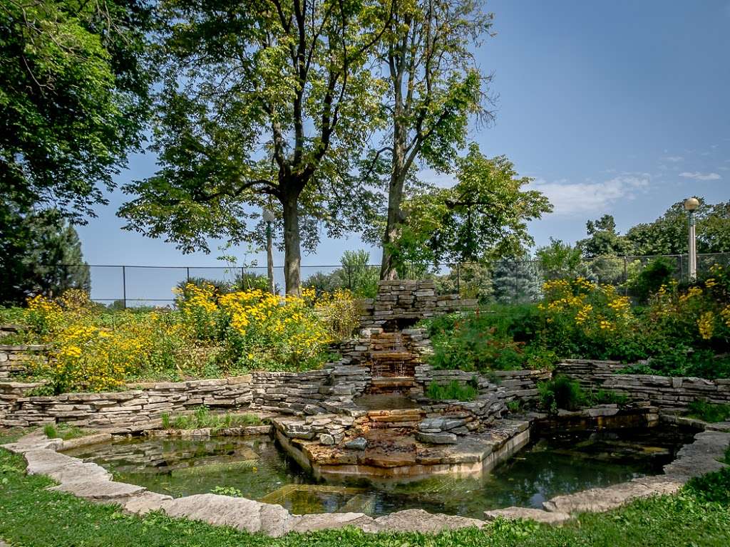 Peace Garden | 4200N Lakefront Trail, Chicago, IL 60640, USA