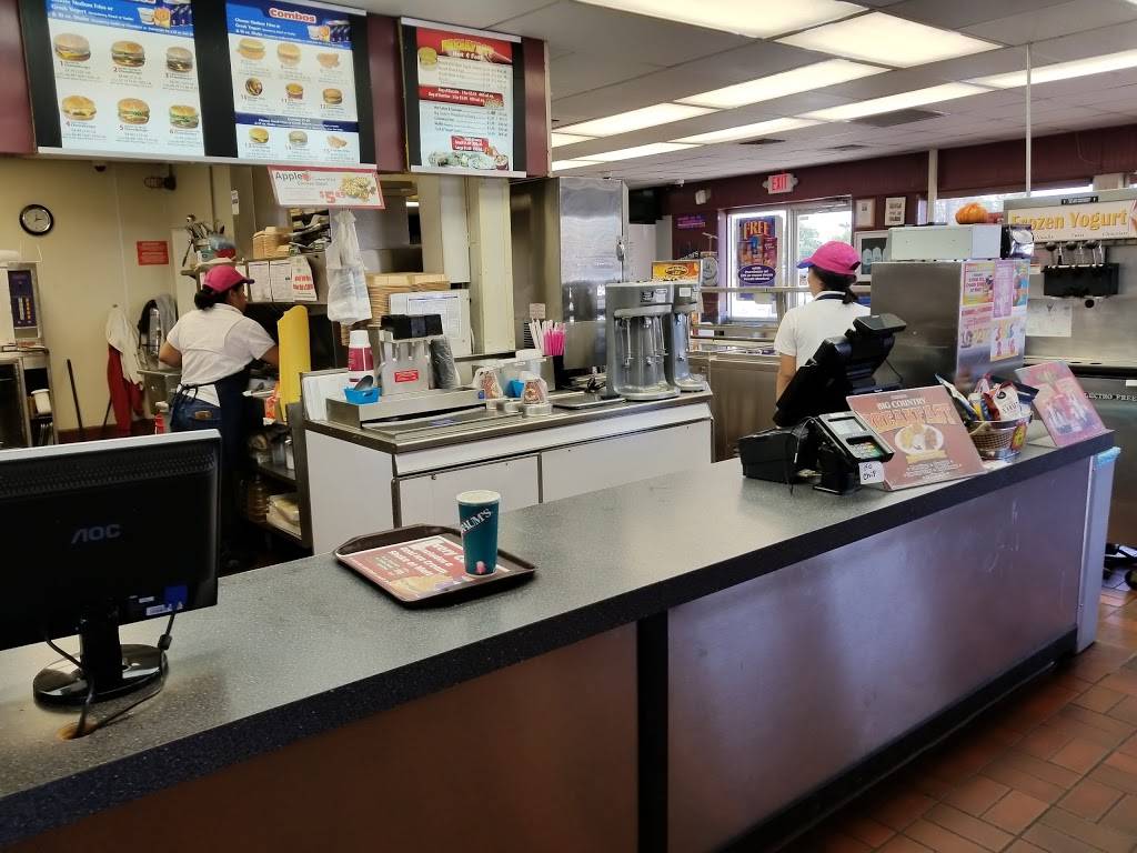 Braums Ice Cream & Burger Restaurant | 812 S Stemmons Fwy, Lewisville, TX 75067, USA | Phone: (972) 221-3312