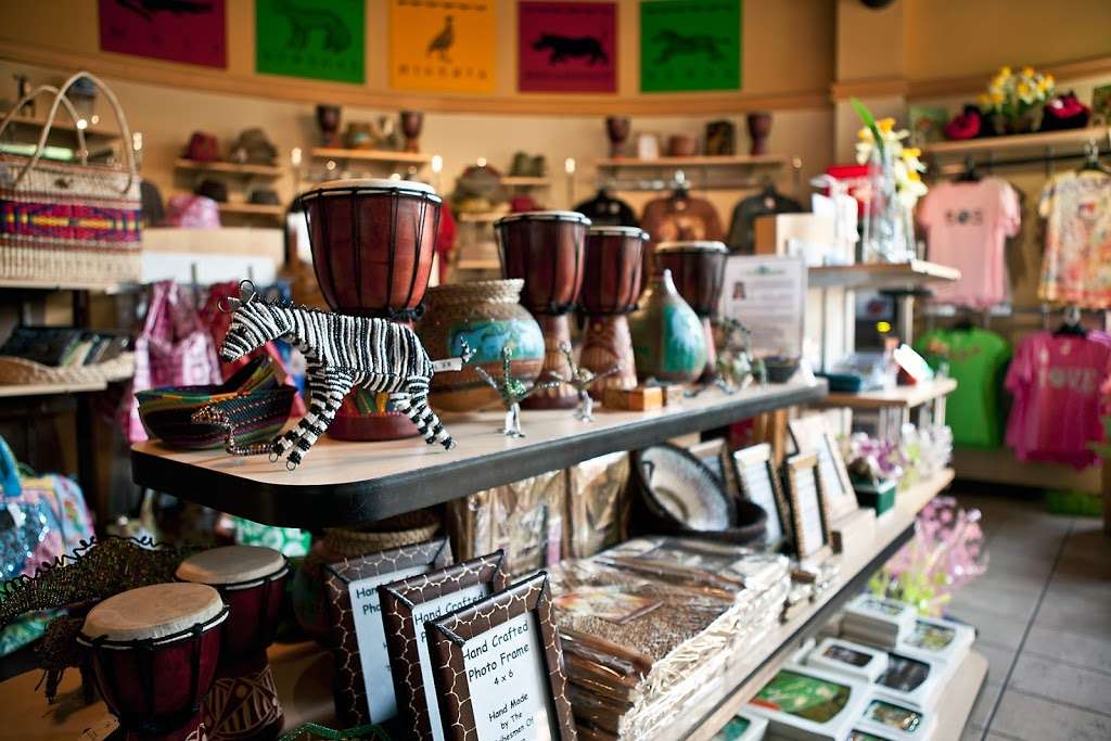 Wild Things gift shop at Lincoln Park Zoo | 2234 N Cannon Dr, Chicago, IL 60614 | Phone: (312) 742-2265