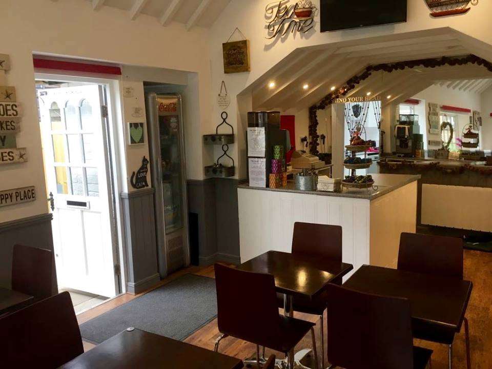 The Honey Pot Cafe & Tea Rooms | 4 High St, Shoreham, Sevenoaks TN14 7TD, UK | Phone: 07546 696623