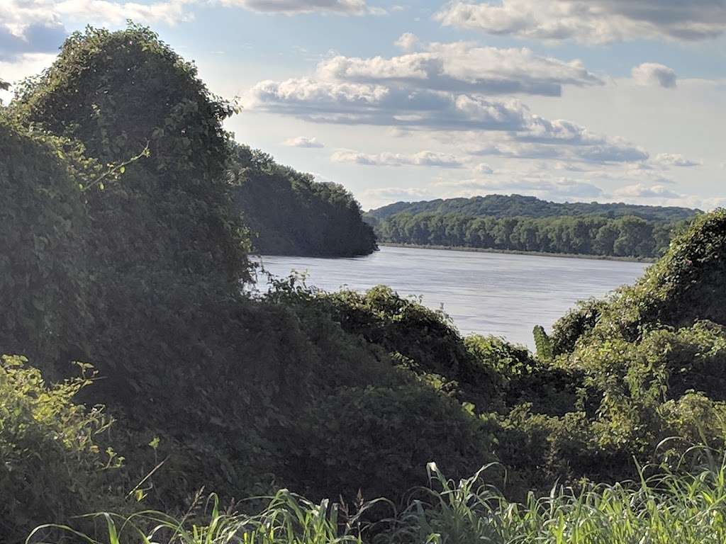 Missouri Riverfront Trail Trailhead | Riverside, MO 64150, USA