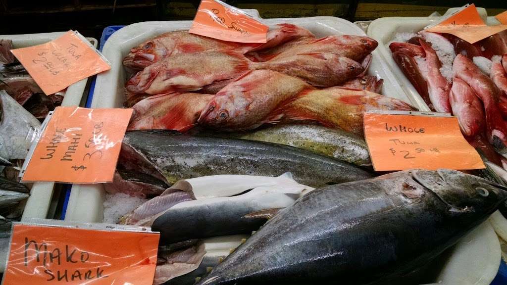 Saturday morning fish market | 2200 Signal Pl, San Pedro, CA 90731, USA | Phone: (310) 831-5655