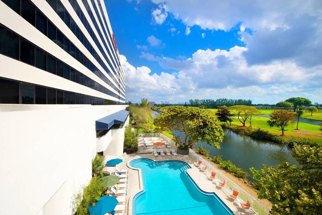 Sheraton Miami Airport Hotel & Executive Meeting Center | 3900 NW 21st St, Miami, FL 33142, USA | Phone: (305) 871-3800