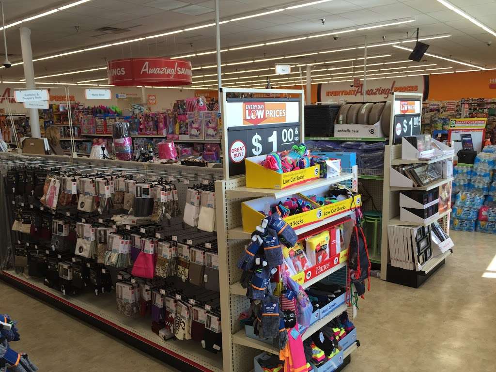 Family Dollar | 454 E Cass St, Joliet, IL 60432, USA | Phone: (815) 726-7464