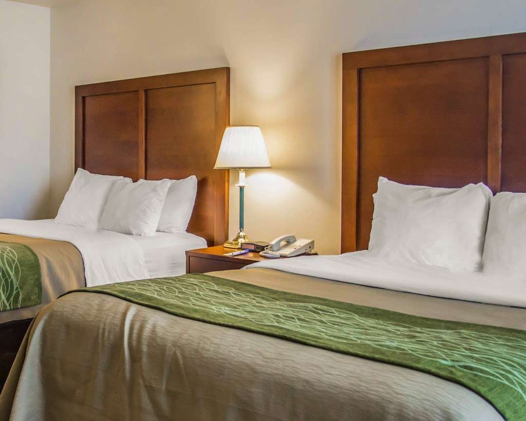 Comfort Inn & Suites | 1825 W Ave J 12, Lancaster, CA 93534 | Phone: (661) 418-5690