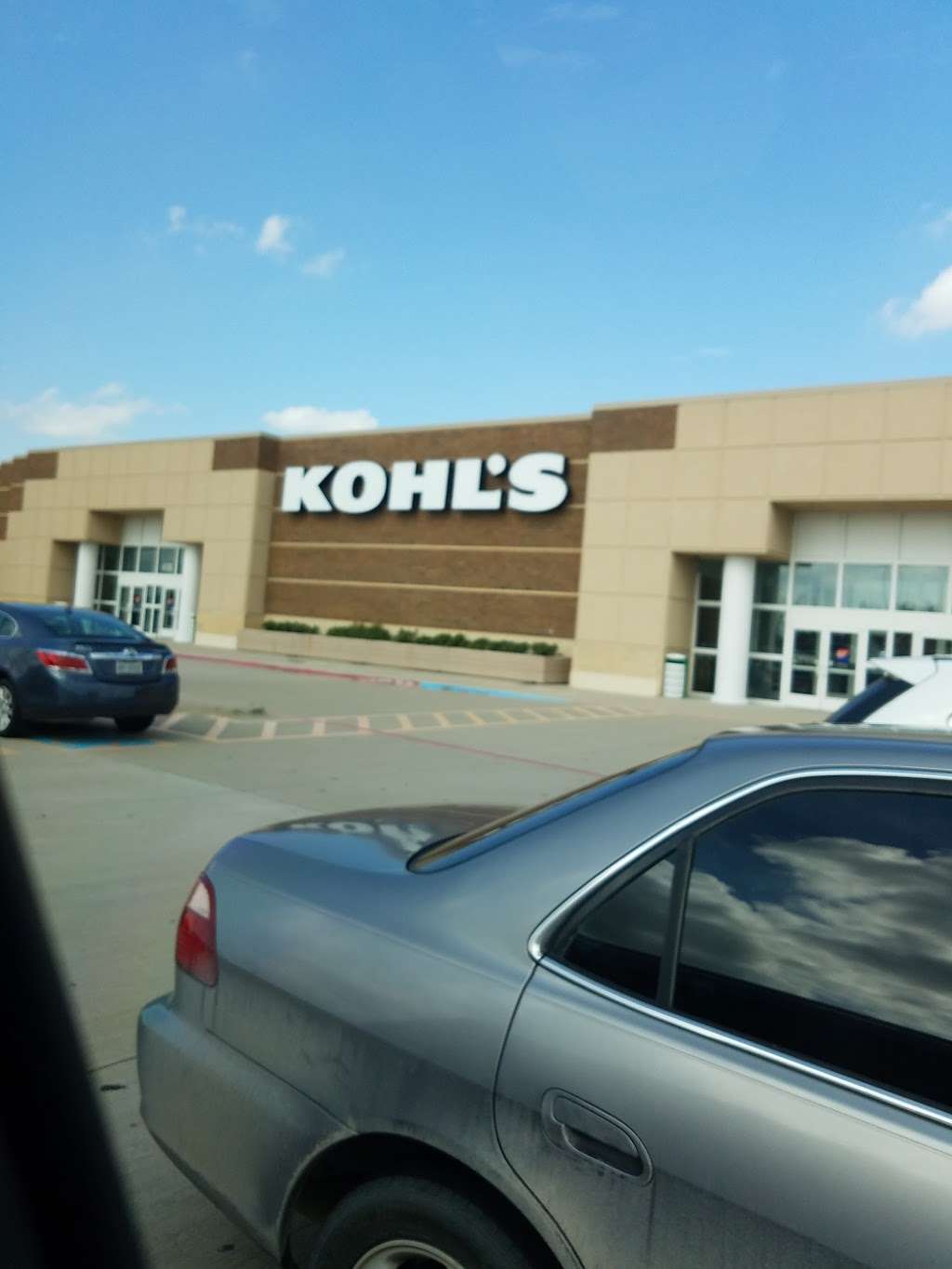 Kohls Carrollton- Curbside Pickup only | 4120 Old Denton Rd, Carrollton, TX 75010, USA | Phone: (972) 939-2887