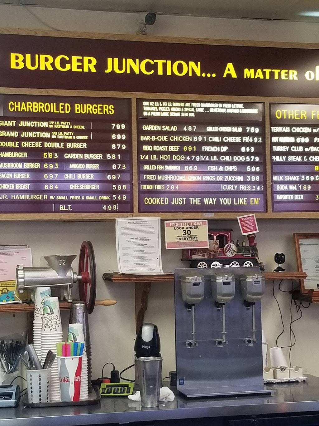 Burger Junction | 7900 Florin Rd # 5, Sacramento, CA 95828, USA | Phone: (916) 393-4420