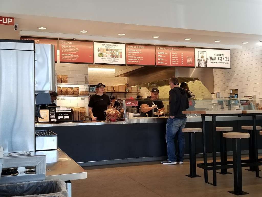 Chipotle Mexican Grill | 641 E. Lincoln Hwy, New Lenox, IL 60451 | Phone: (815) 717-8388