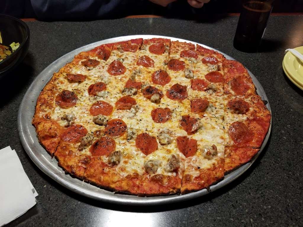 Monicals Pizza Of Watseka | 1540 E Walnut St, Watseka, IL 60970 | Phone: (815) 432-3714