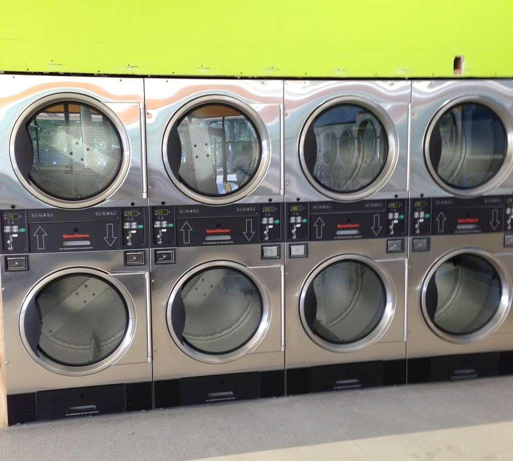 Stanleys Laundromat | 527 S Washington Hwy, Ashland, VA 23005, USA | Phone: (804) 368-0296