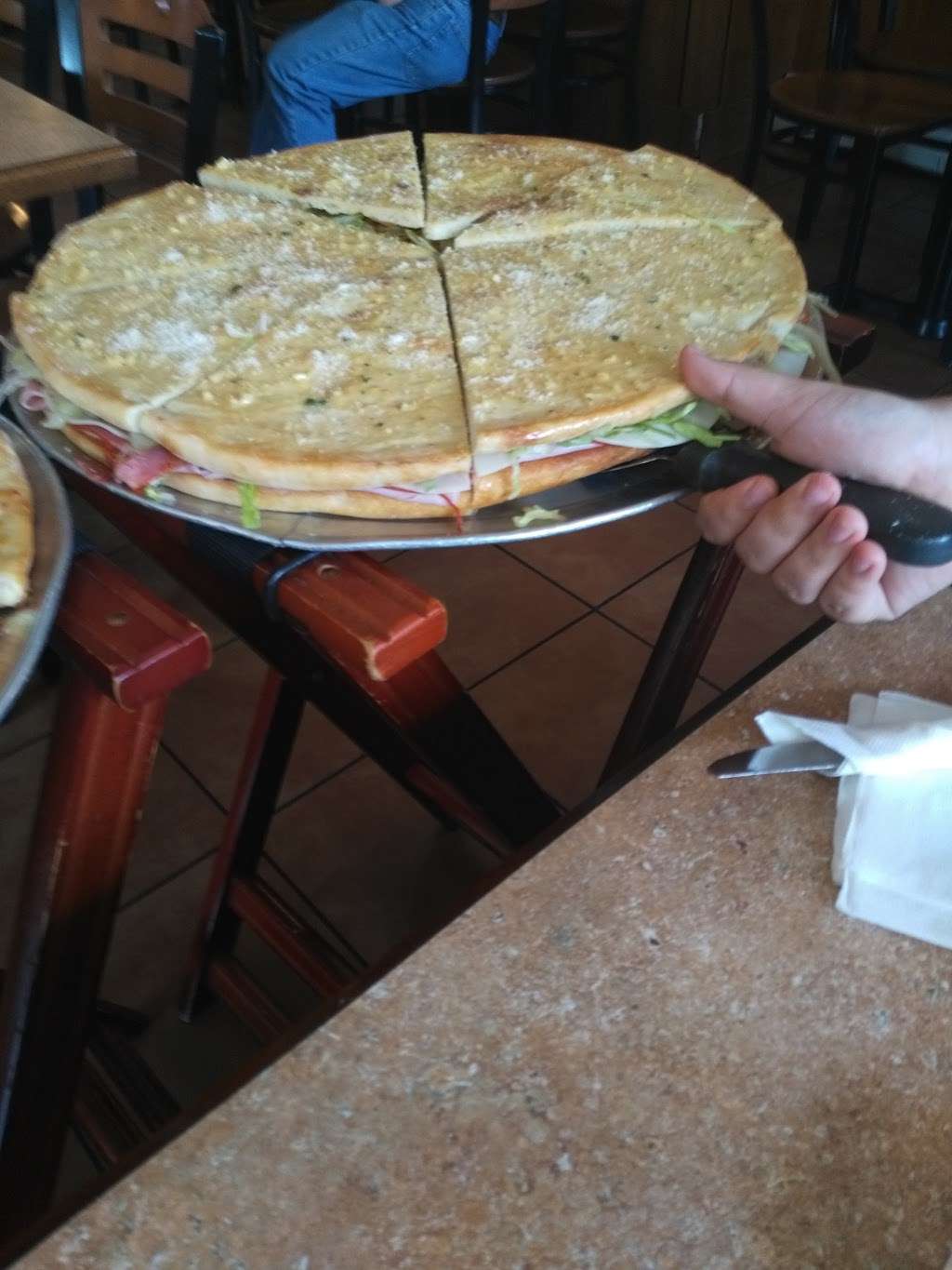 Sams New York Style Pizza & Italian Restaurant | 2 E State St, Quarryville, PA 17566, USA | Phone: (717) 786-3737