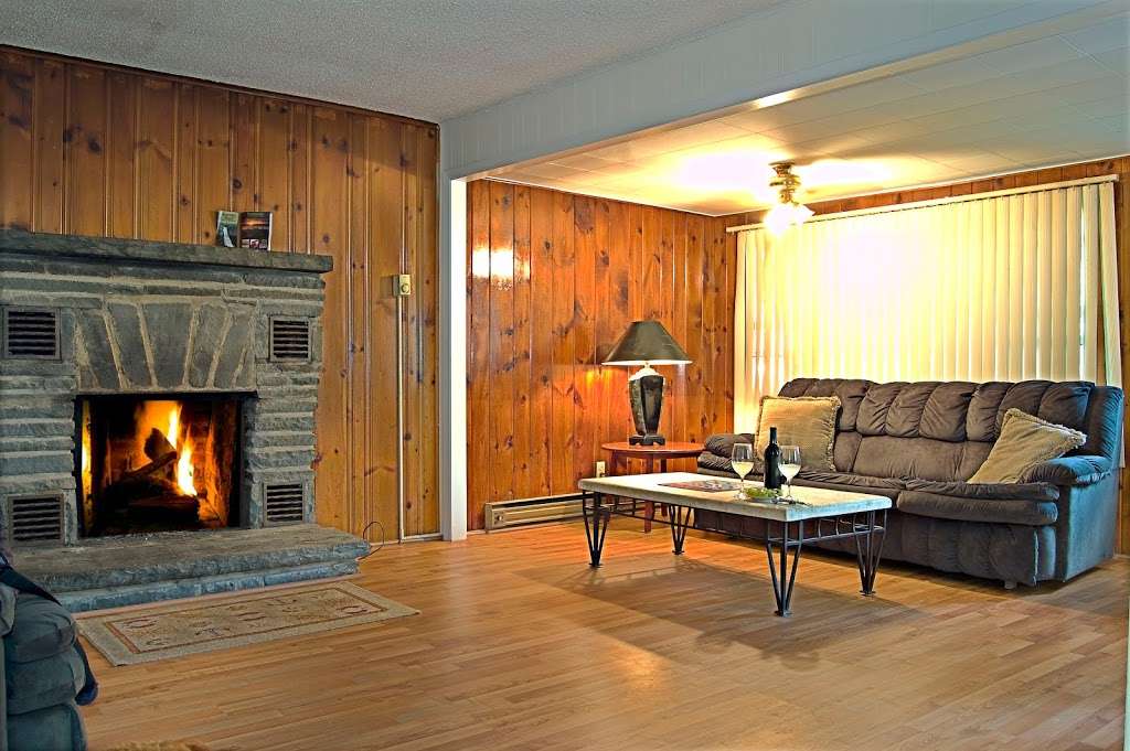 Lakeside Country Cottages & Boat Slip Rentals | 270 PA-507, Tafton, PA 18464, USA | Phone: (570) 226-8907