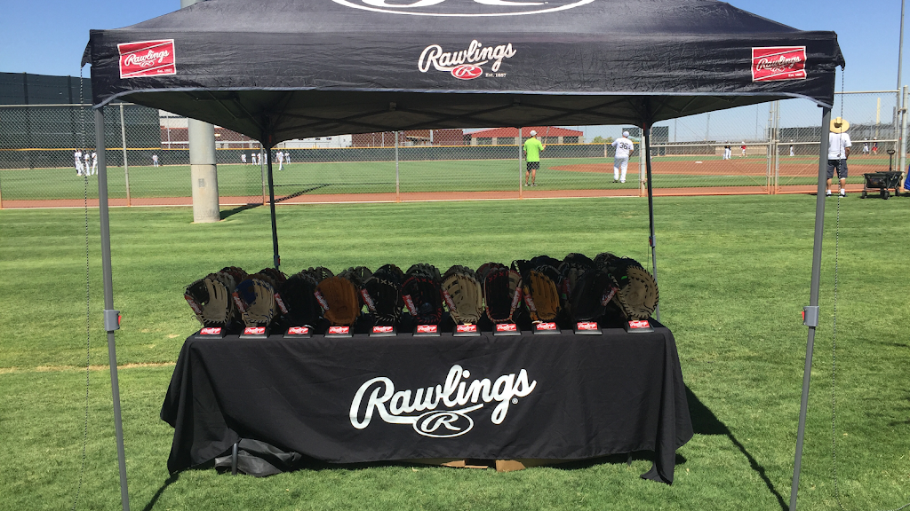 Rawlings Factory Store: Phoenix | 4976 Premium Outlets Way #830, Chandler, AZ 85226, USA | Phone: (480) 639-1850