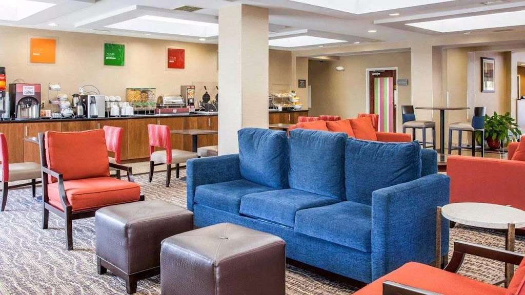 Comfort Suites Columbia Gateway | 7146 Old Waterloo Rd, Elkridge, MD 21075 | Phone: (410) 799-9525