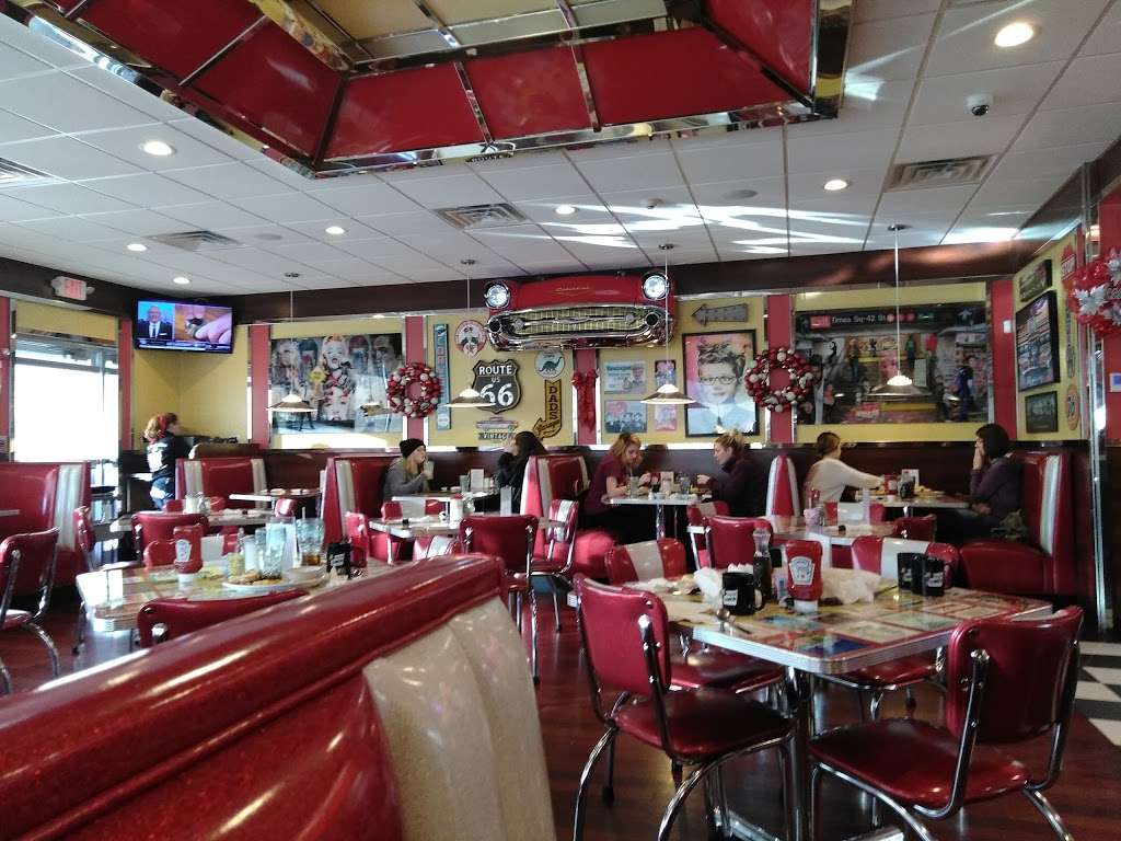 MaryAnns Diner | 3 Veterans Memorial Pkwy, Salem, NH 03079, USA | Phone: (603) 893-9877