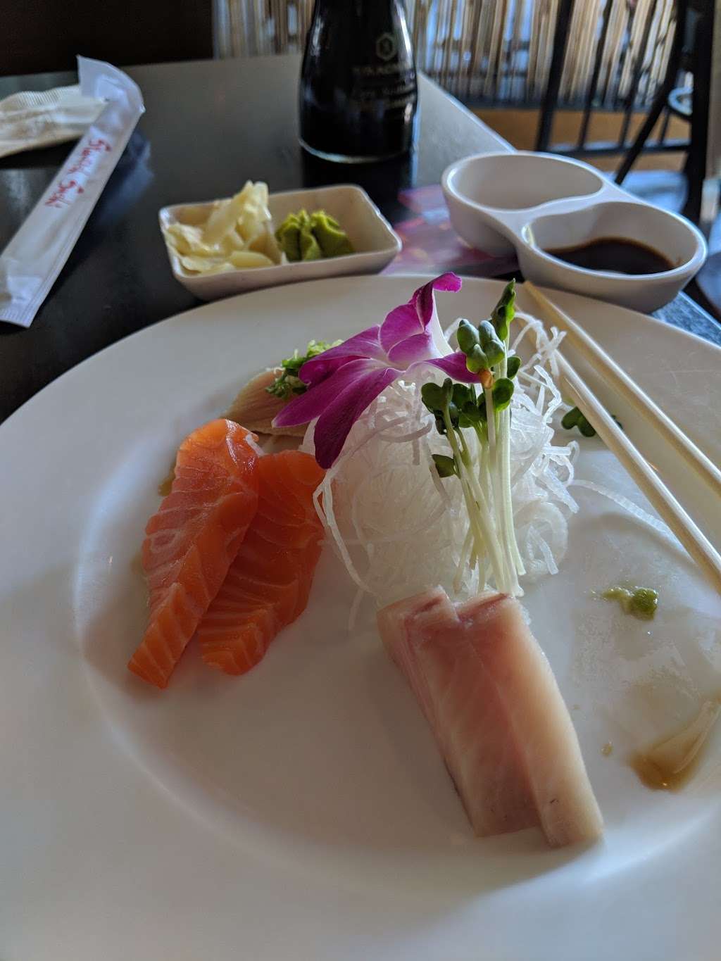 Starfish Sushi | 1755 N Vermont Ave, Los Angeles, CA 90027 | Phone: (323) 953-8900