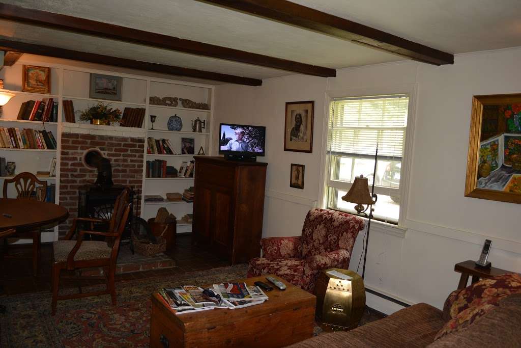 Base Camp Bed & Breakfast | 31 Mountain Ln, Beacon, NY 12508, USA | Phone: (845) 702-6226