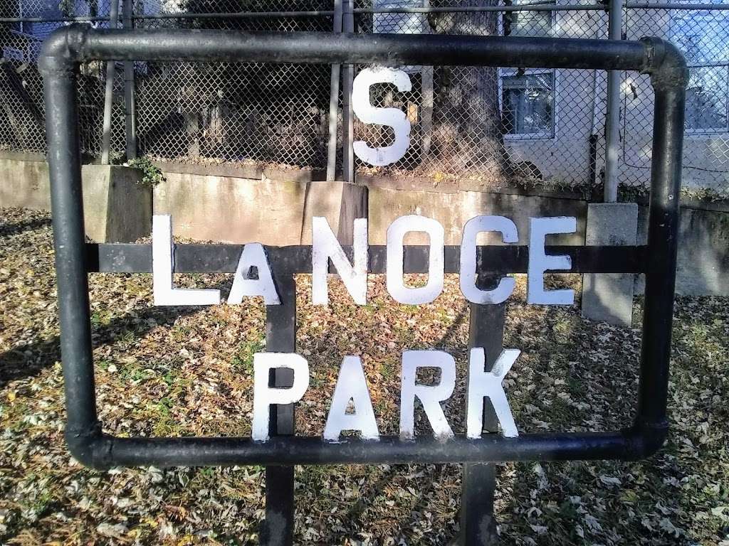 La Noce Park | 5119 Rochelle Ave, Philadelphia, PA 19128, USA