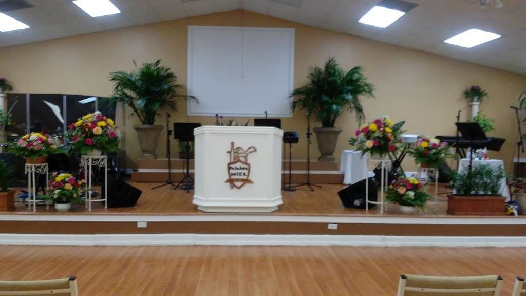Palabra Miel Orlando FL - church  | Photo 3 of 8 | Address: 2320 Rock Springs Rd, Apopka, FL 32712, USA | Phone: (407) 844-1051