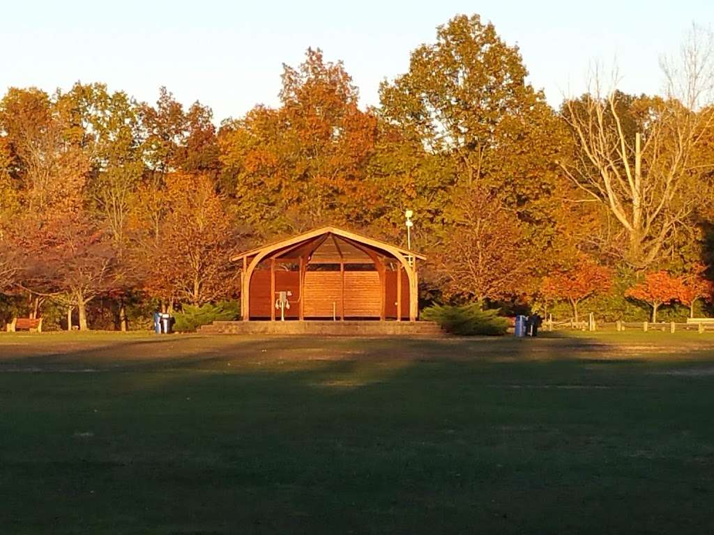 Roxbury Rotary Band Shell | 3 E Mapledale Ave, Succasunna, NJ 07876, USA