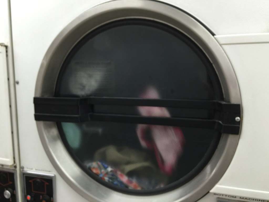 Southern Launderette | 261 S Norwood Hill, London SE25 6DP, UK | Phone: 07576 639890