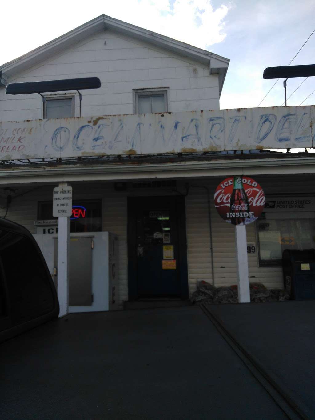 Oceanmart Deli | 2501 Red Lion Rd, Kirkwood, DE 19708, USA | Phone: (302) 834-1106